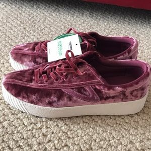 Tretorn Velvet Sneakers